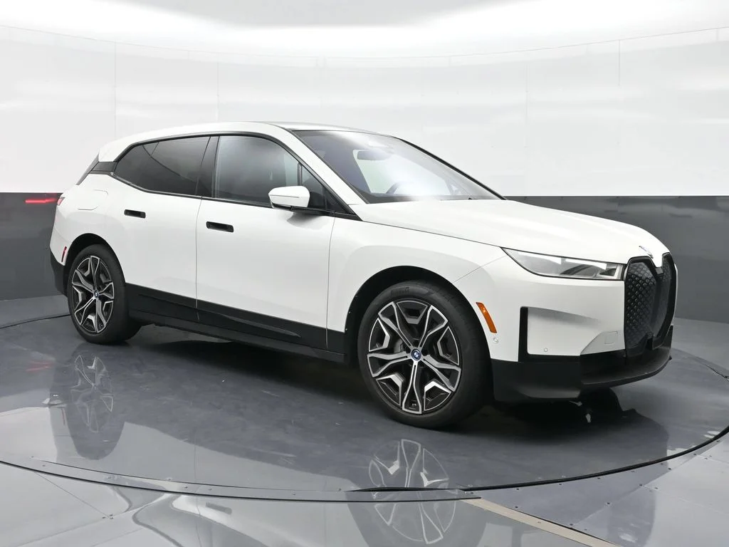 Certified Used 2024 White BMW xDrive50 image 4