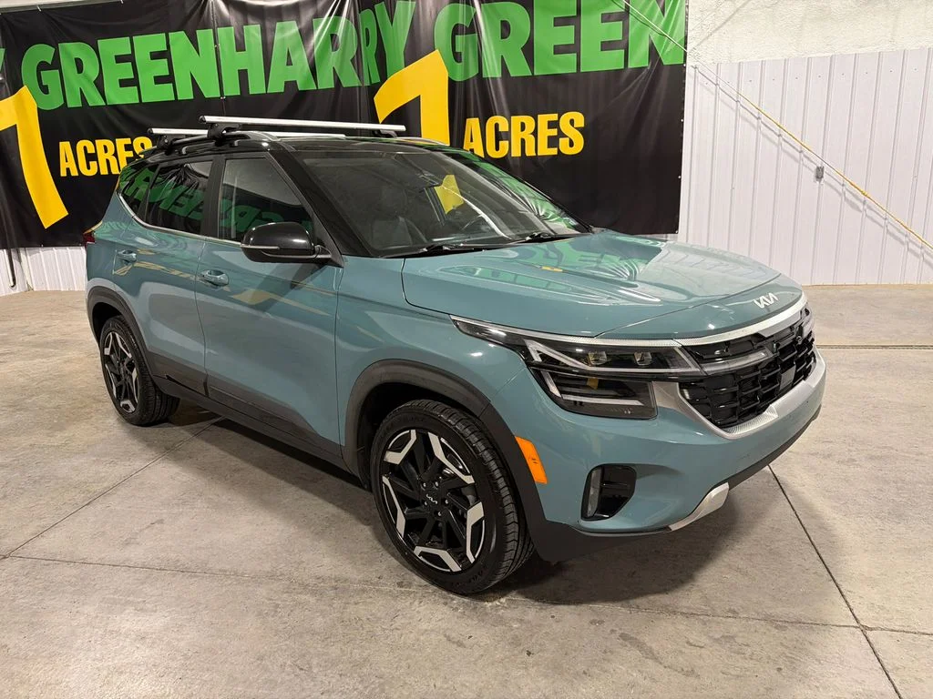 Used 2024 Pluton Blue/Black Roof Kia SX image 3