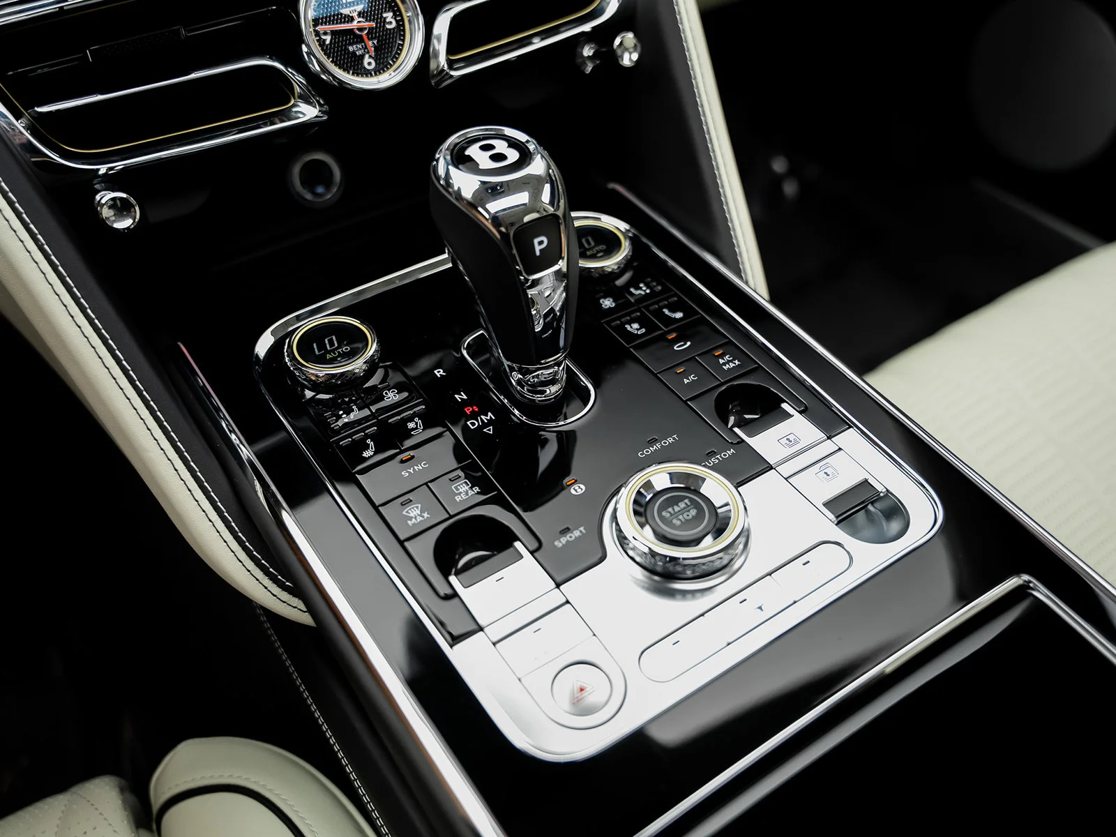 Used 2022 White Bentley  image 49
