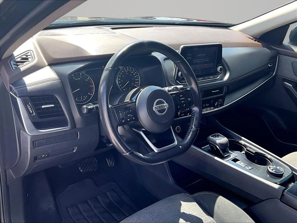 Used 2021 Black Nissan S image 15