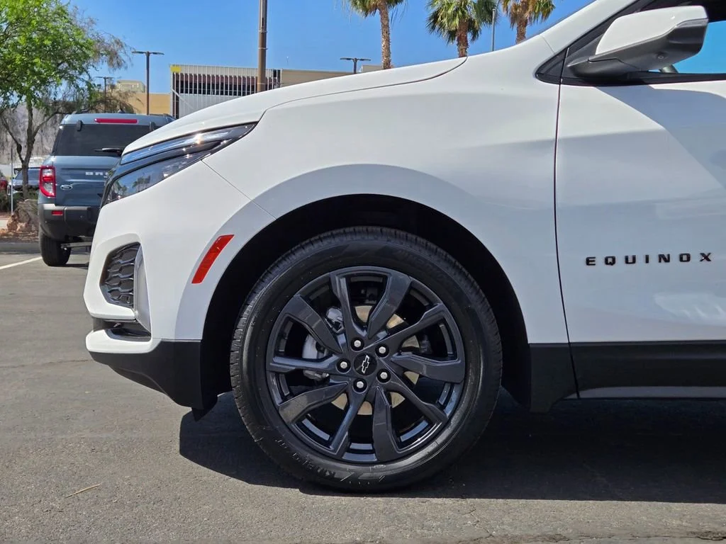 Used 2024 Summit White Chevrolet RS image 9