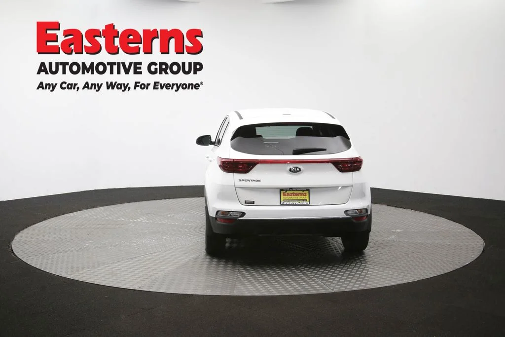 Used 2022 White Kia LX image 65
