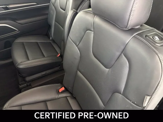 Used 2024 White Kia S image 30