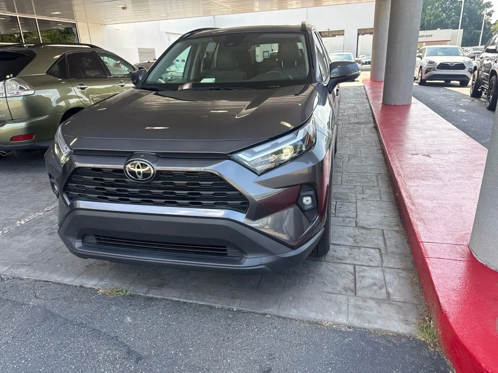 Used 2024 Gray Toyota XLE Premium image 3