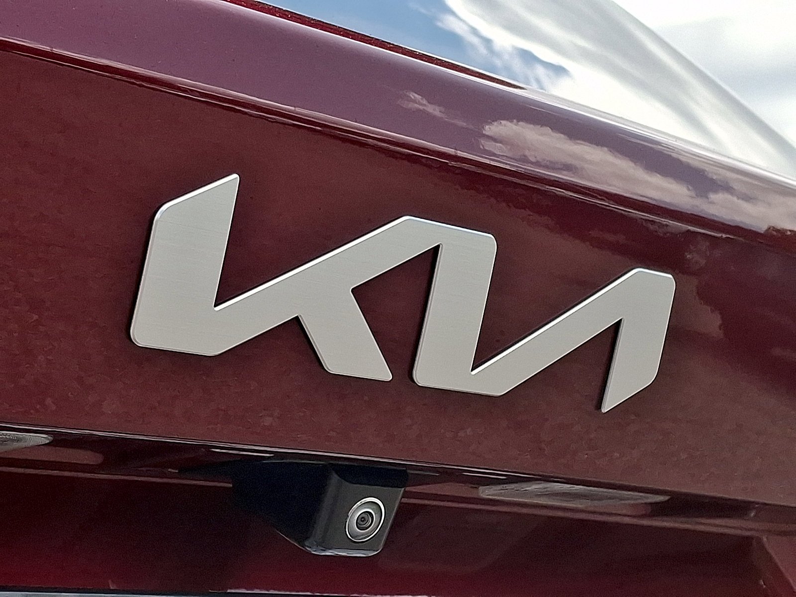 Used 2024 Dawning Red Kia LX image 29