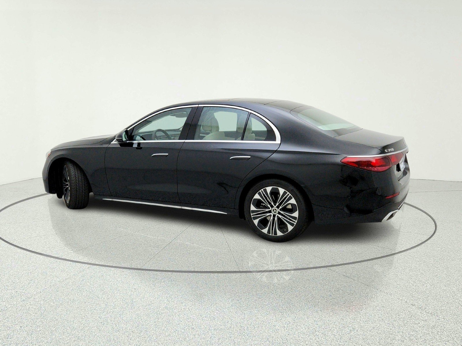 2026 Mercedes-Benz E-Class E350 - Photo 13