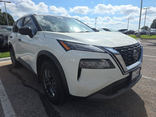 Used 2023 White Nissan S image 1