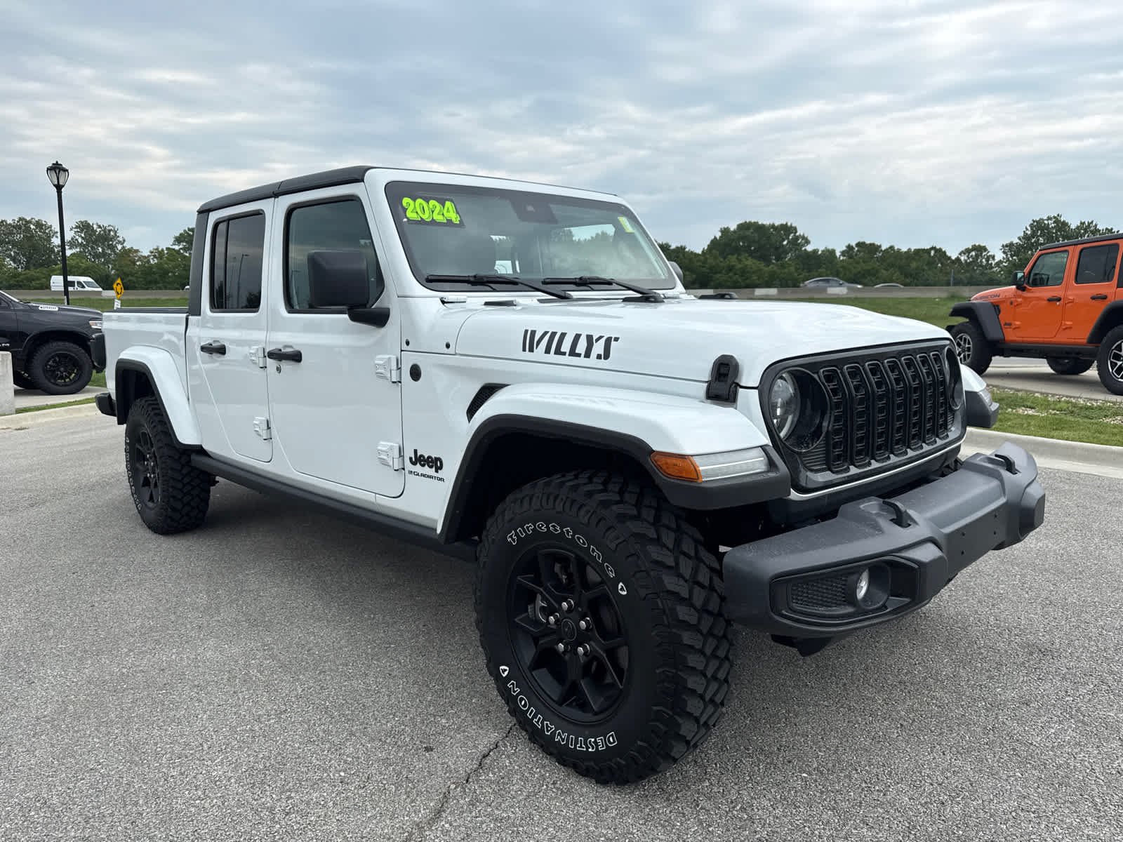 Used 2024 Jeep Gladiator Willys with VIN 1C6HJTAG6RL110518 for sale in Kansas City
