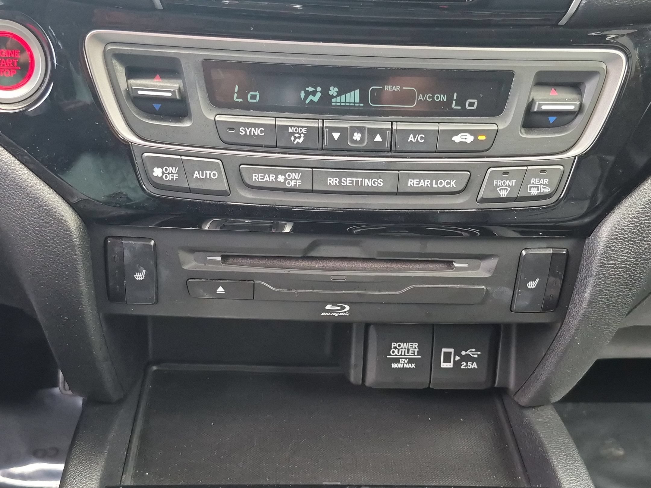 Used 2019 White Diamond Pearl Honda Touring 8-Passenger image 22