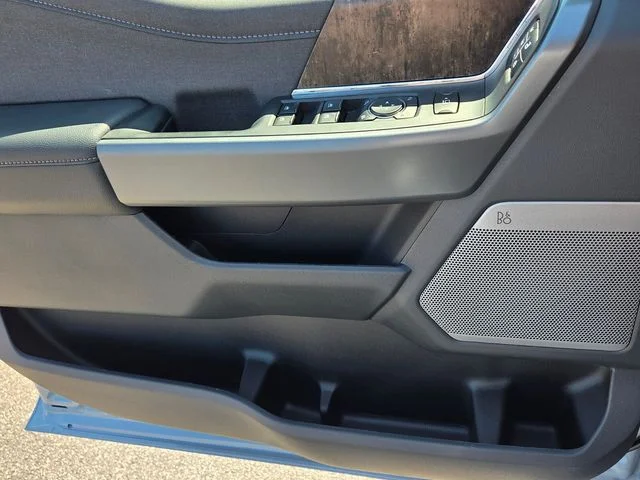 New 2027 Glacier Gray Metallic Tri-Coat Ford Lariat image 29