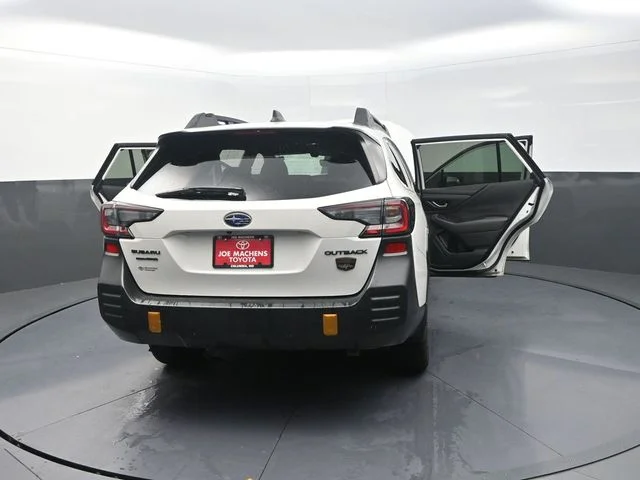 Used 2022 White Subaru Wilderness image 44