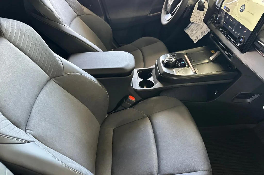 New 2027 Wind Chill Pearl <sup>1</sup> Toyota  XSE image 17