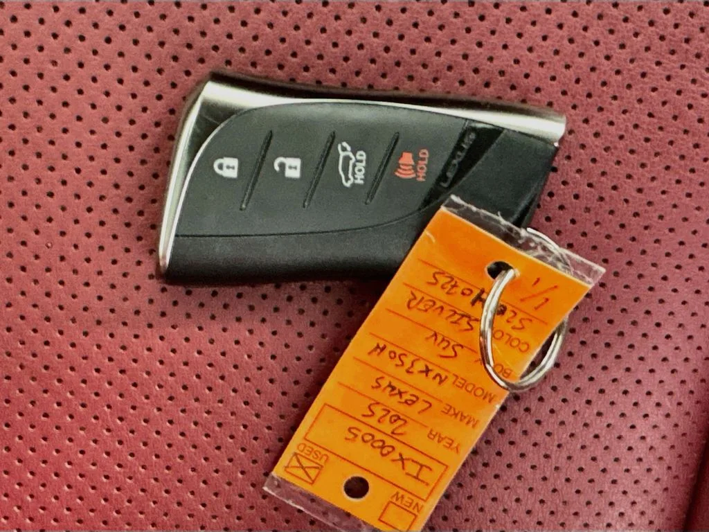 Used 2025 Gray Lexus 350h Base image 39
