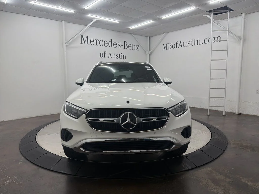 Used 2026 White Mercedes-Benz GLC 300 image 2
