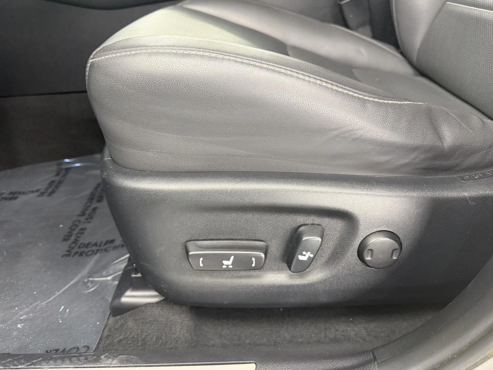 Used 2019 Silver Lining Metallic Lexus 300 image 16