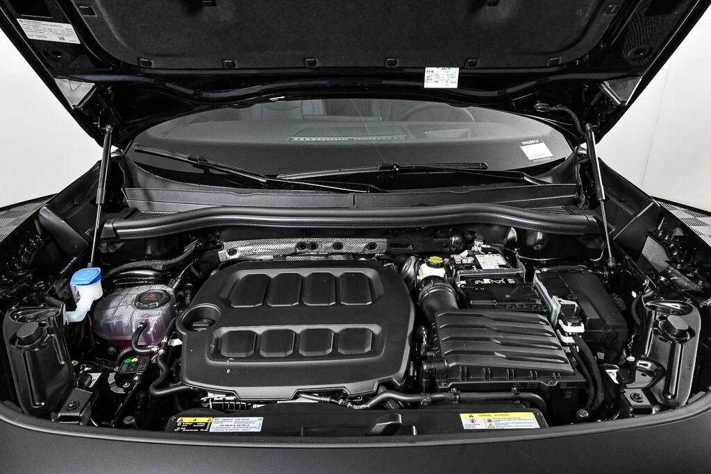New 2026 Deep Black Pearl Volkswagen SE R-Line Black image 34