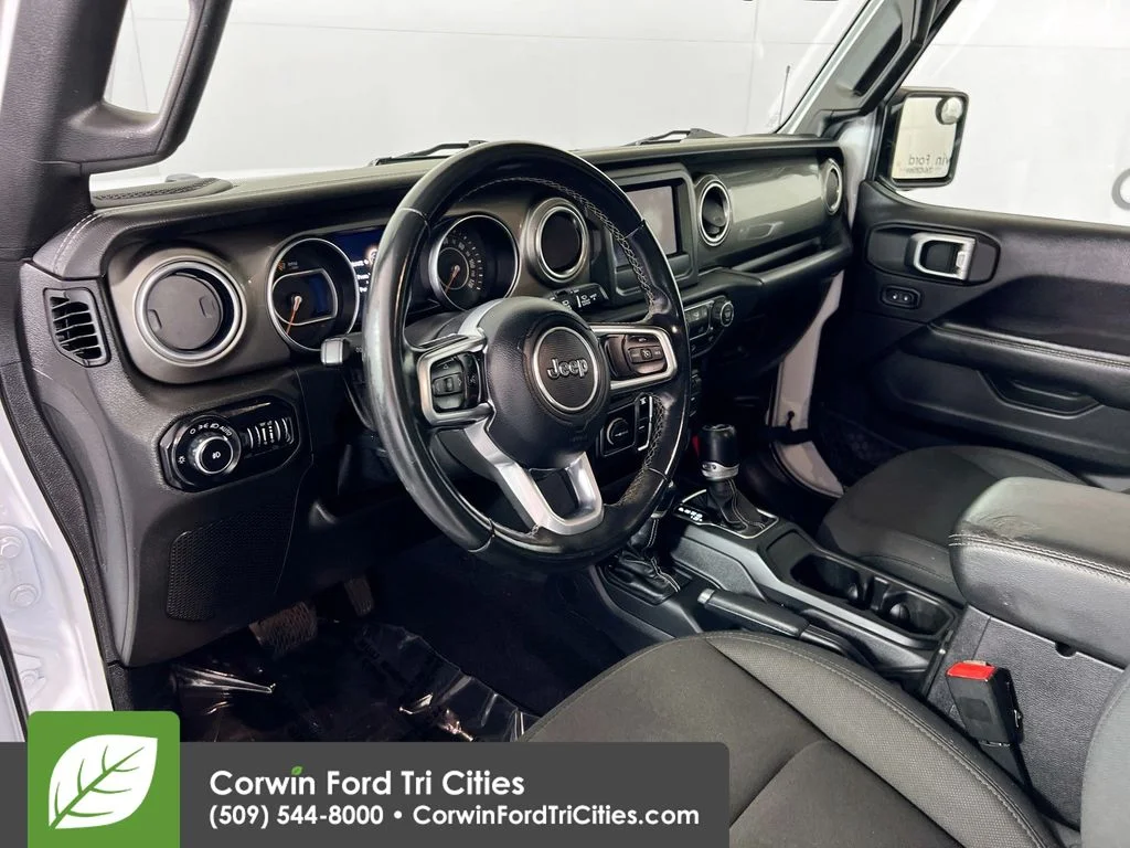Used 2019 Bright White Clearcoat Jeep Unlimited Sahara image 3