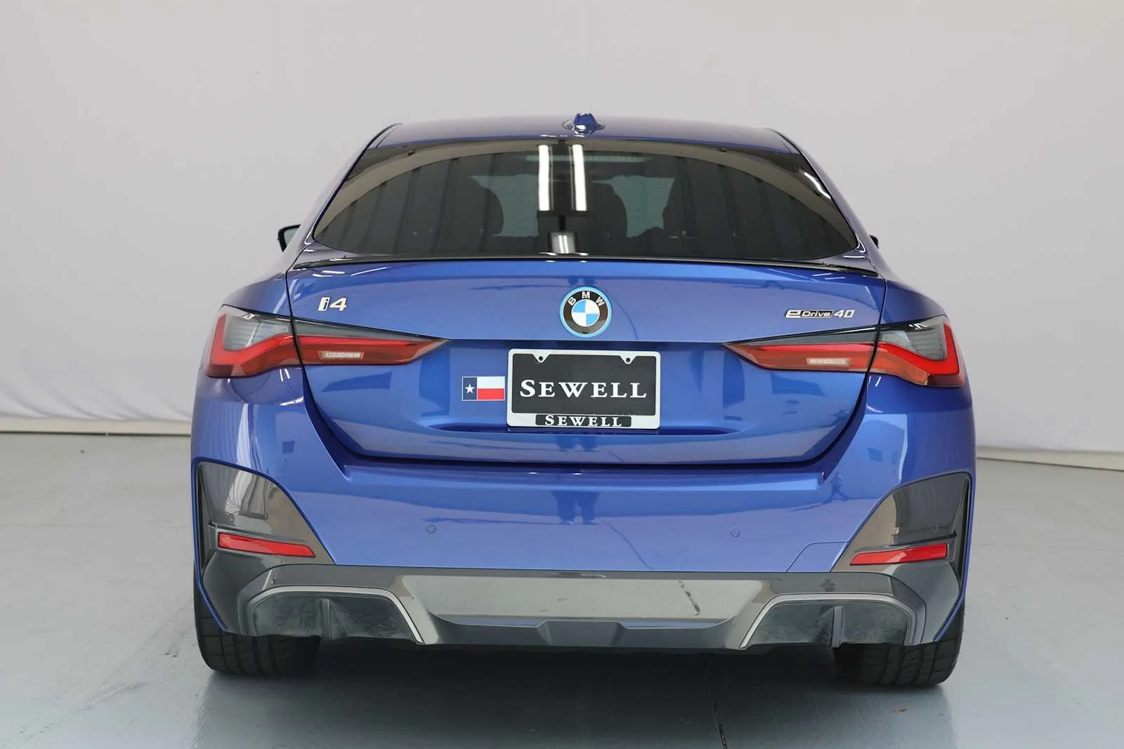 Used 2023 Portimao Blue Metallic BMW eDrive40 image 7