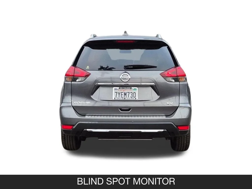 Used 2017 Gray Nissan SV image 8