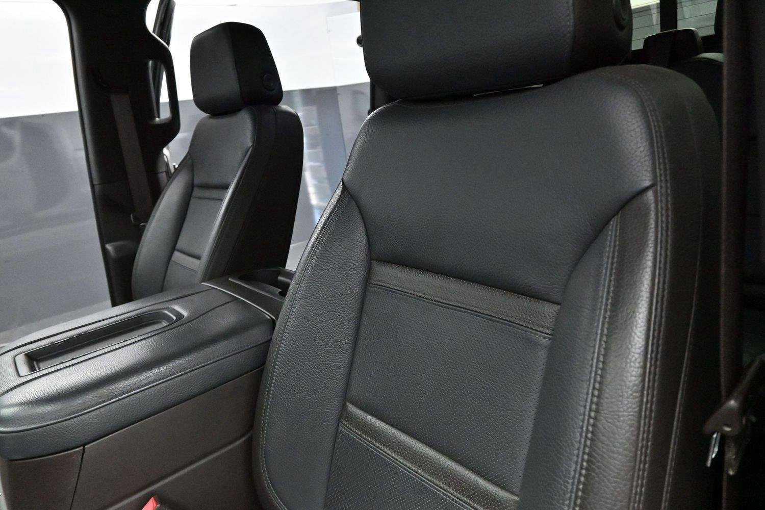 Used 2020 White Frost Tricoat GMC Denali image 15
