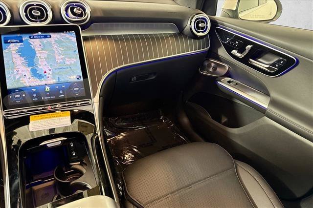 New 2026 Polar White Mercedes-Benz GLC 300 image 51