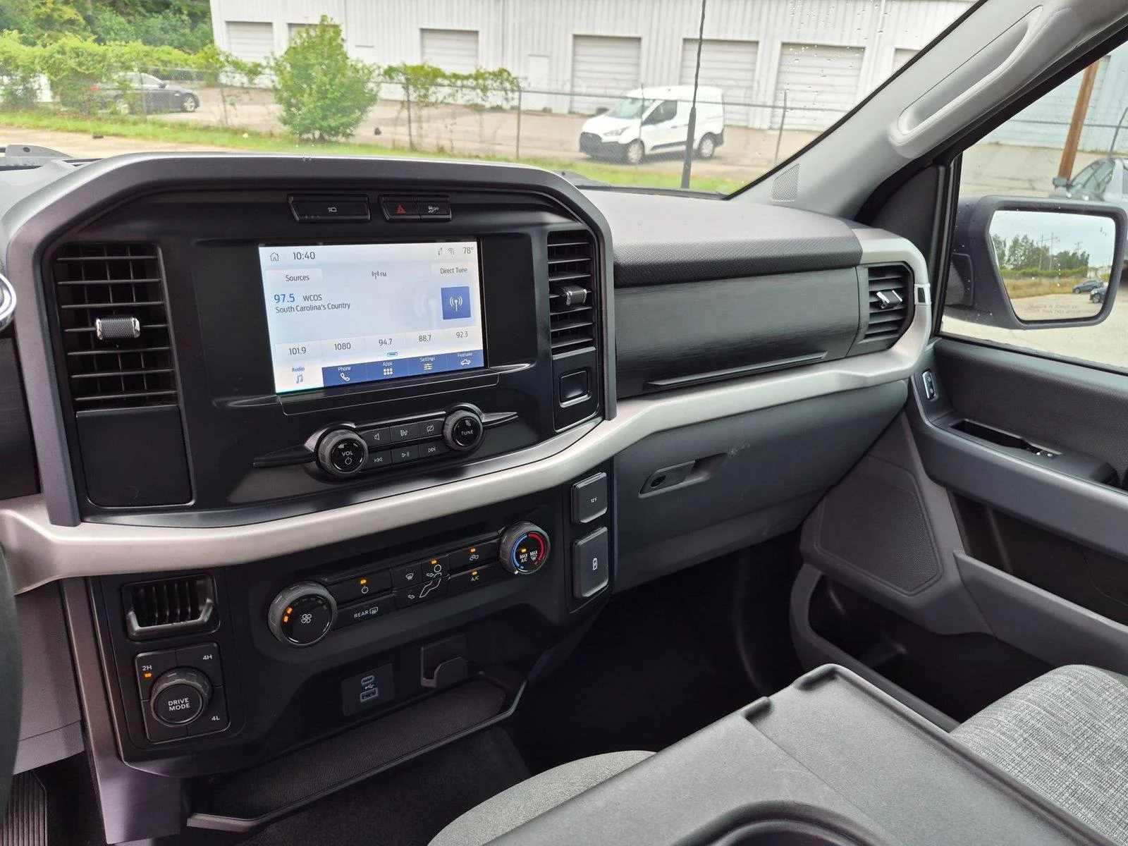Used 2023 Oxford White Ford XLT image 18