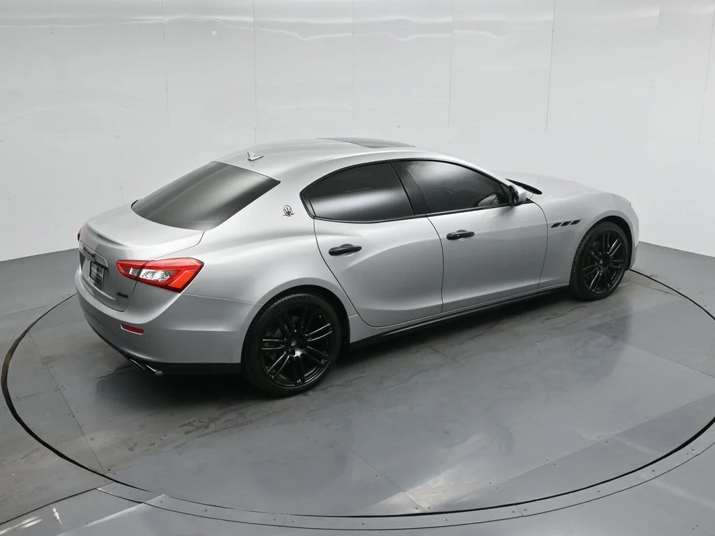 Used 2017 Silver Maserati Base image 36