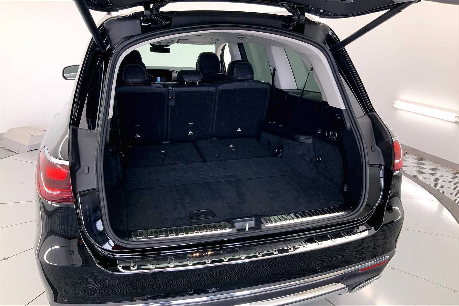 New 2026 Black Mercedes-Benz GLS 450 image 19