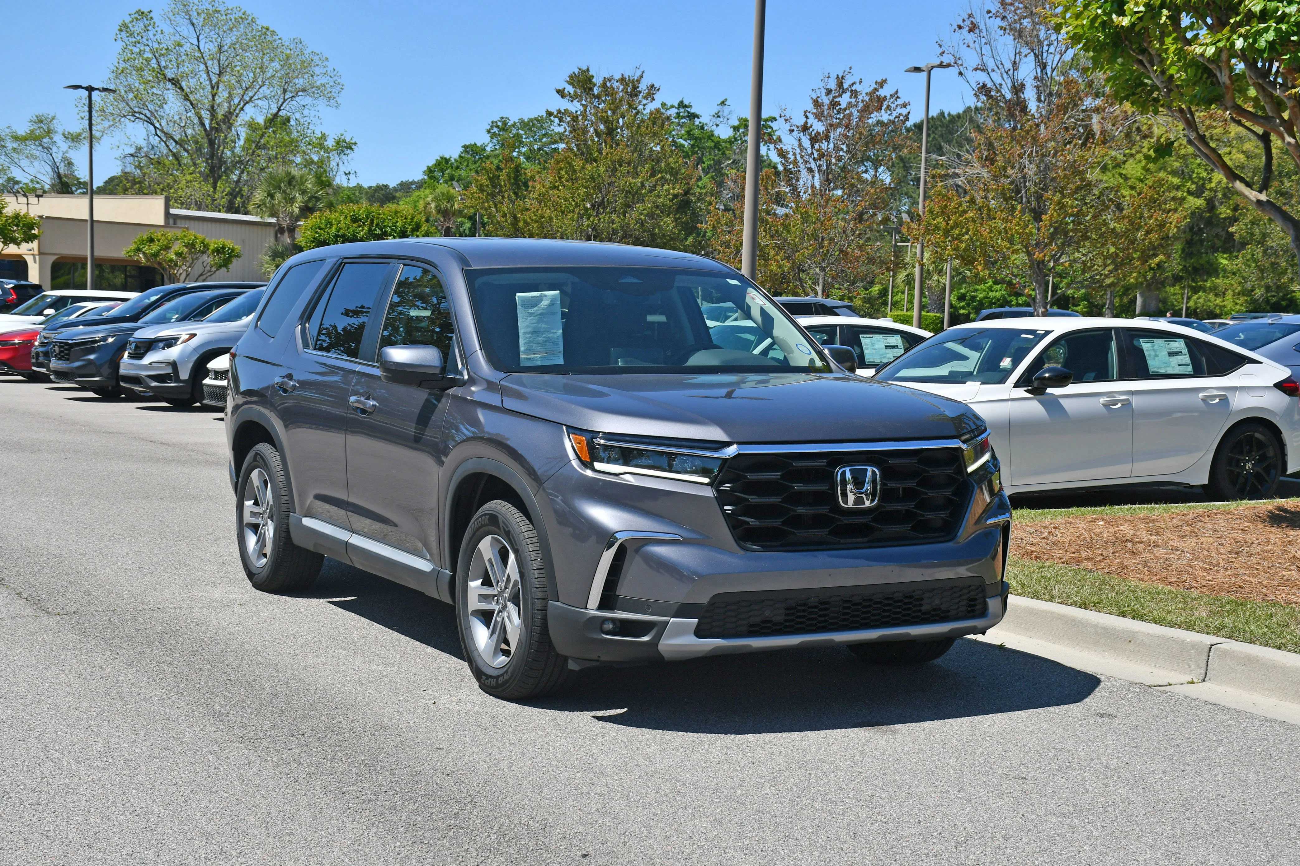2025 Honda Pilot EX-L - Photo 6