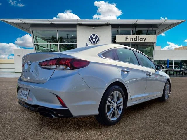 Used 2018 Silver Hyundai Limited image 5