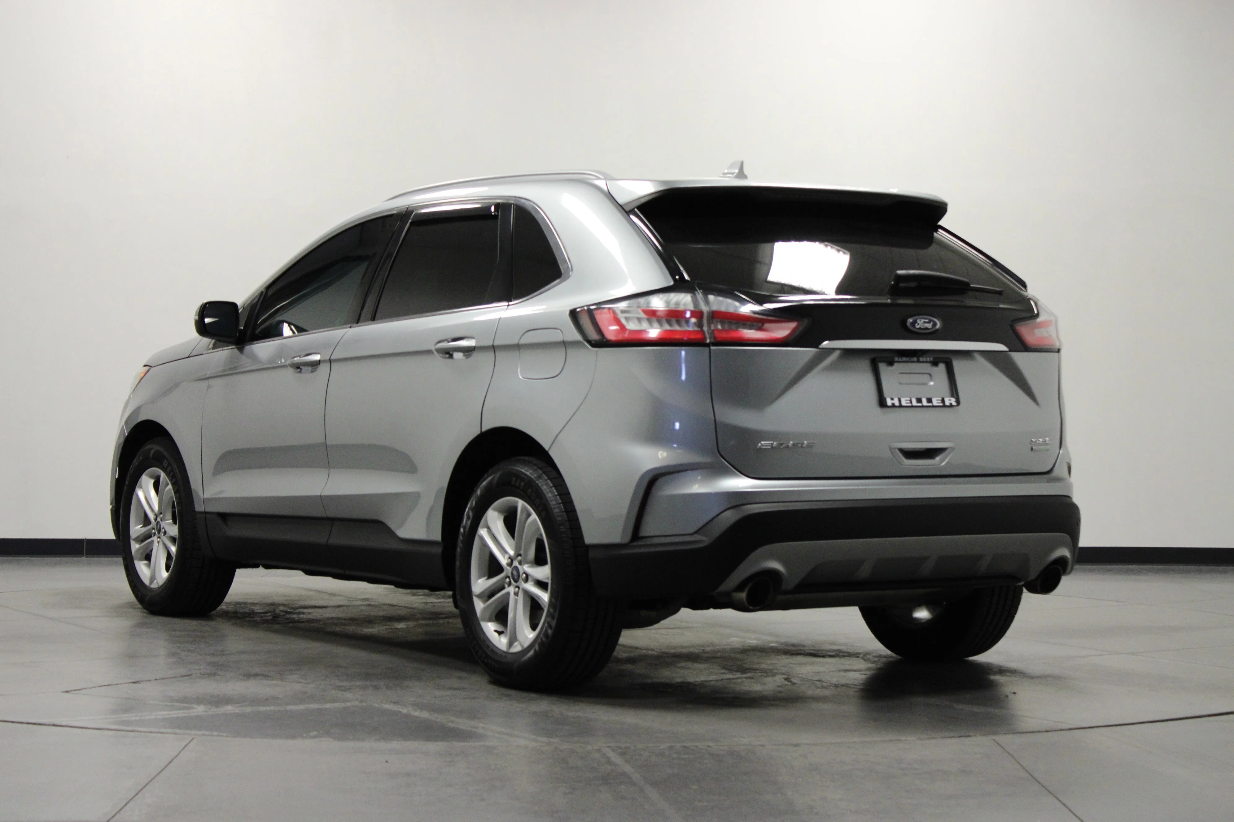 Used 2020 Iconic Silver Metallic Ford SEL image 6