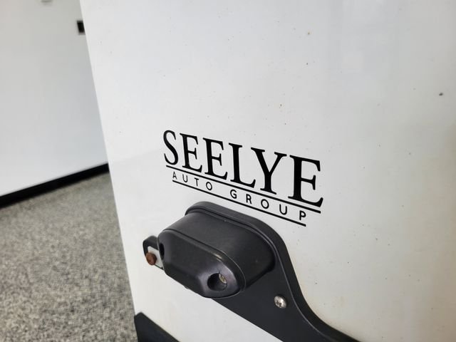 Used 2021 White Ford XL image 25