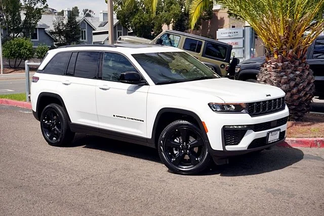 New 2026 Bright White Clearcoat Jeep Limited image 2