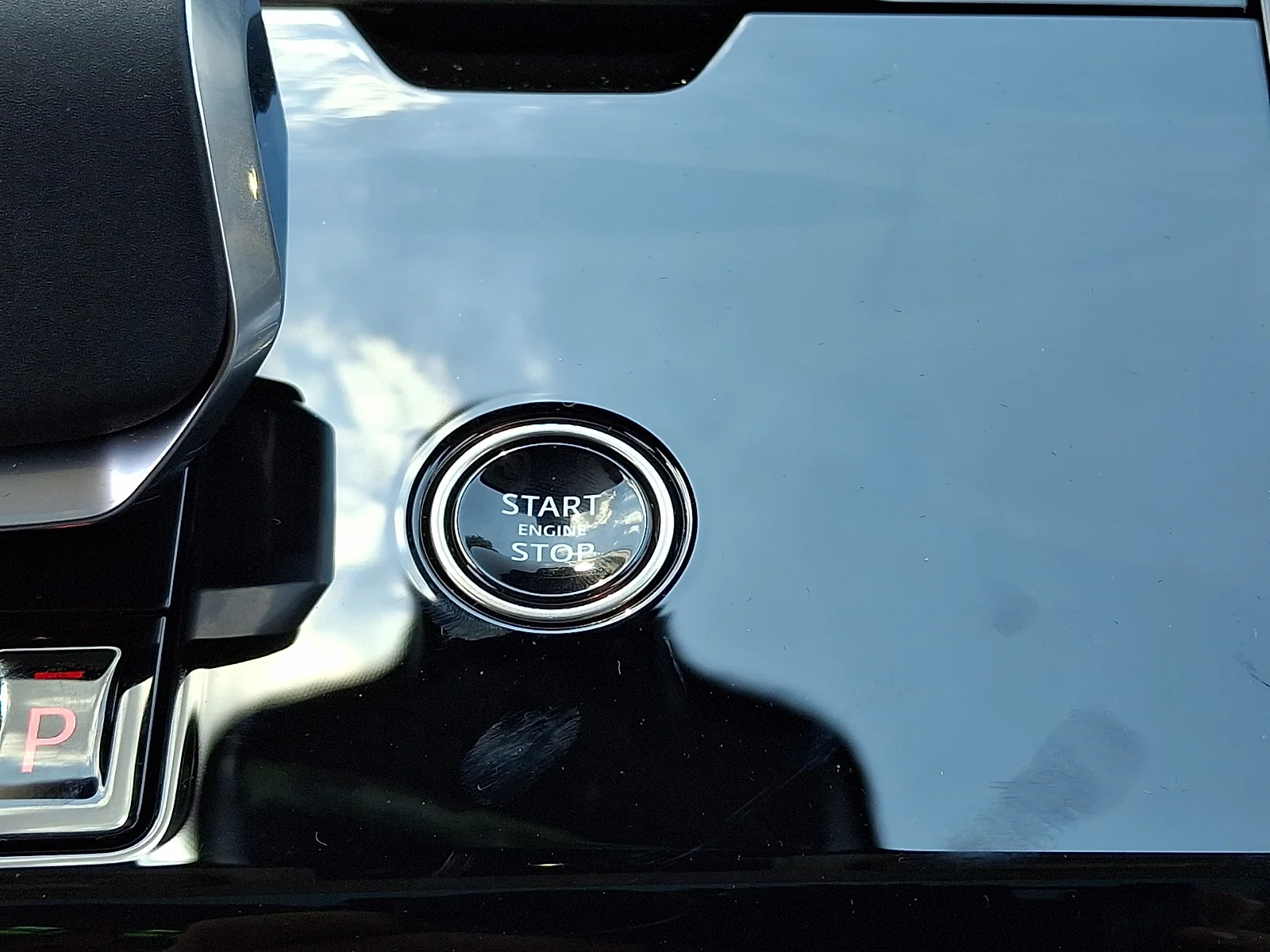 New 2026 Fuji White Land Rover P400 Dynamic SE image 20