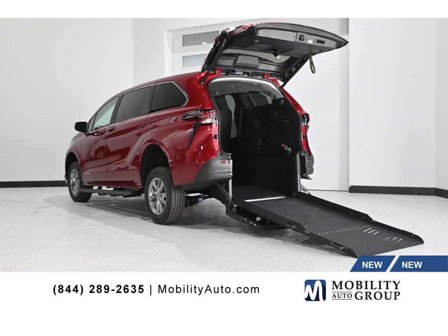 2026 Toyota Sienna LE