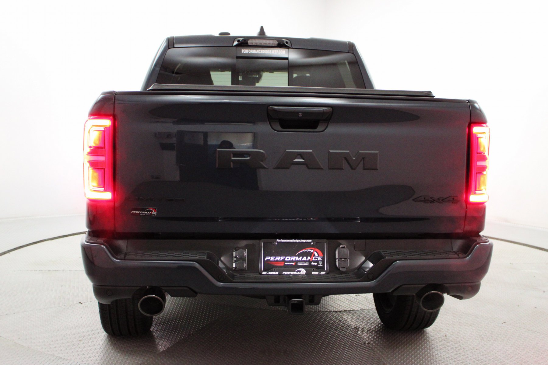 2026 RAM 1500 Limited - Photo 14