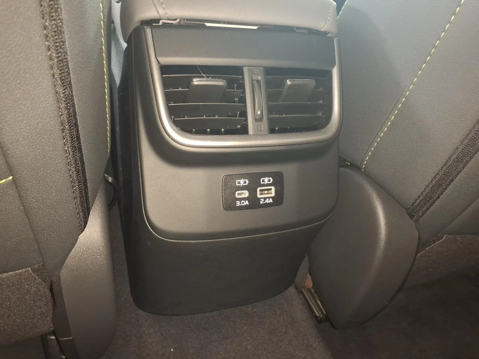 Certified Used 2025 Ice Silver Metallic Subaru Onyx Edition image 27