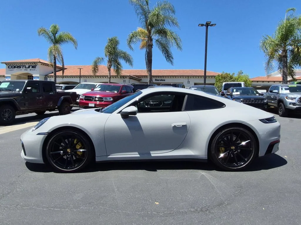 Used 2024  Porsche  image 8