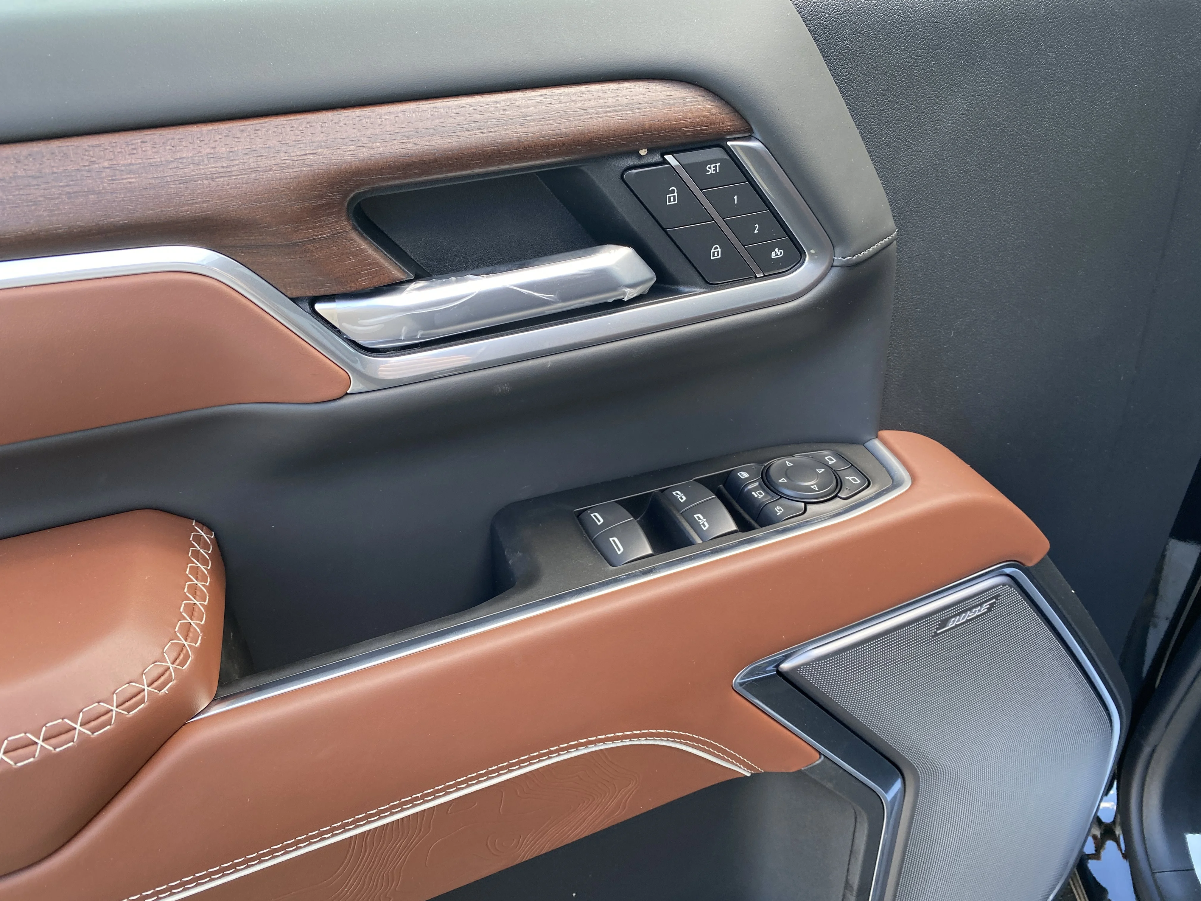 New 2026 ONYX BLACK GMC Denali Ultimate image 26