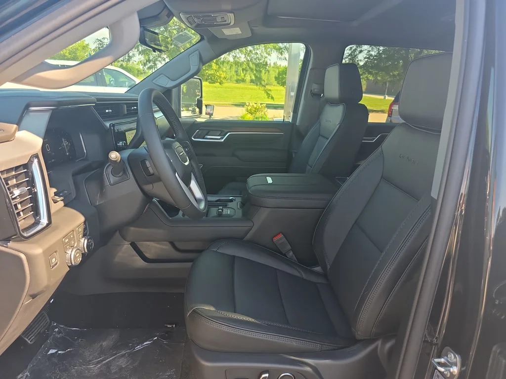 2026 GMC Sierra 2500HD Denali - Photo 10