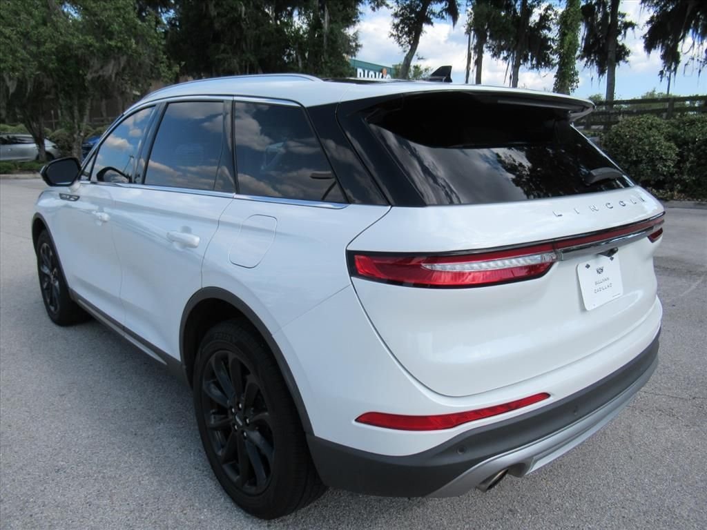 Used 2022 White Lincoln Standard image 5