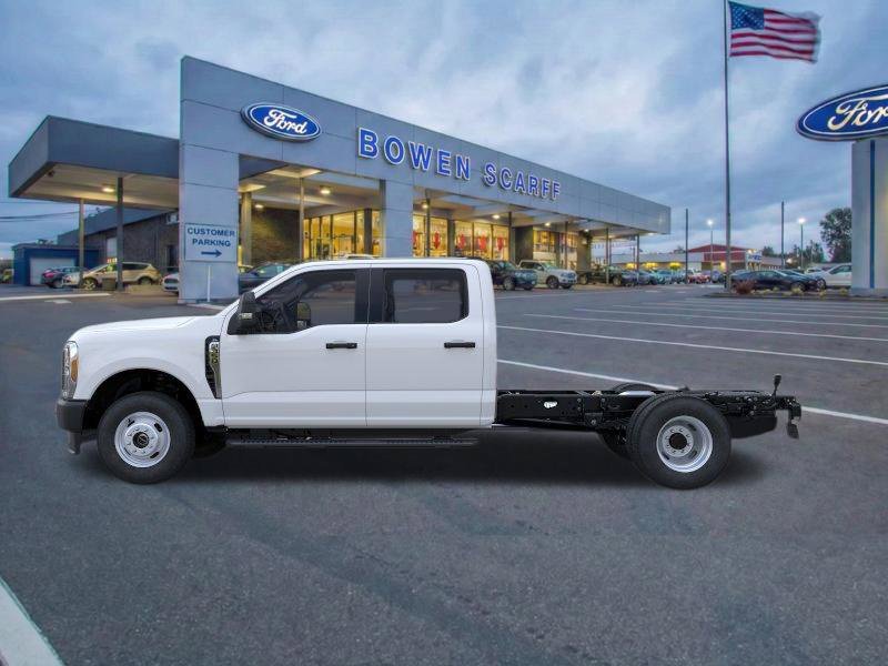 New 2026 Oxford White Ford XL image 3