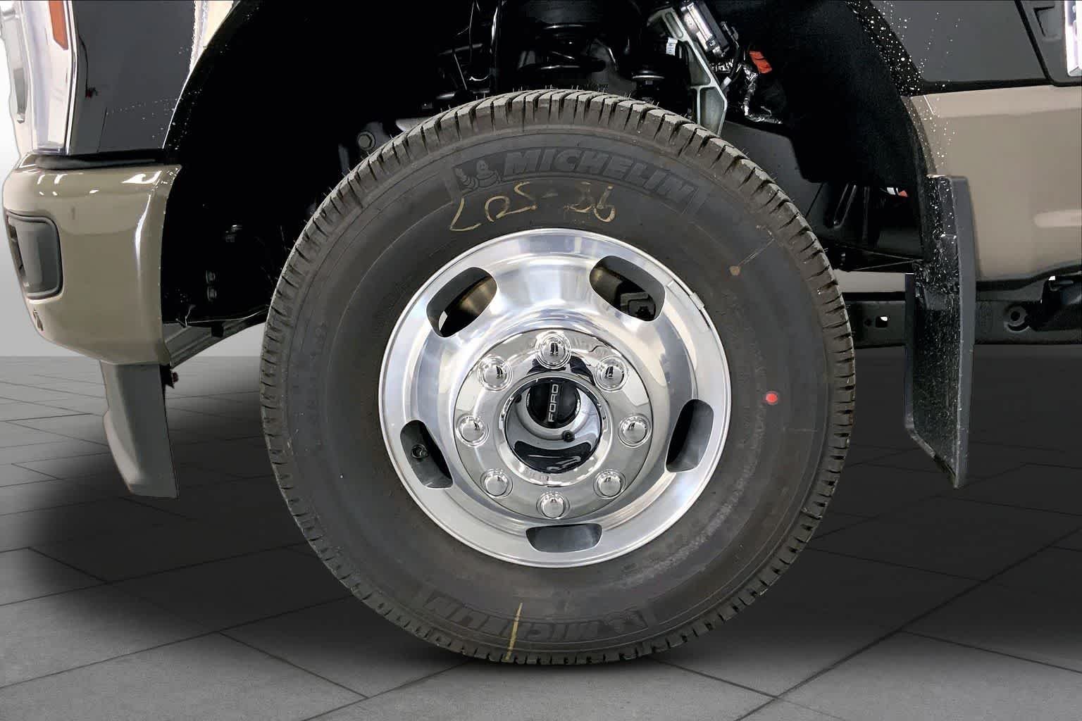 New 2026 Agate Black Metallic Ford F-350® King Ranch® image 9
