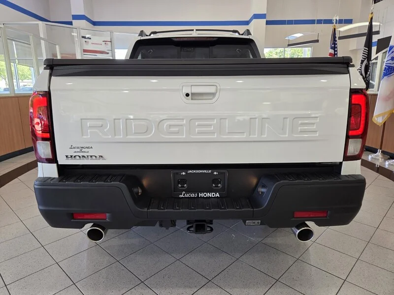 New 2026 Platinum White Pearl Honda RTL image 5