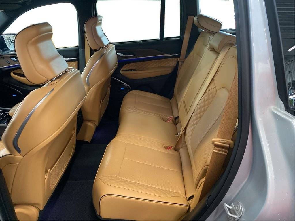 Used 2023 Silver Jeep Summit 4xe image 8