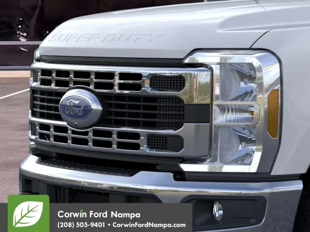 New 2026 Oxford White Ford XLT image 17