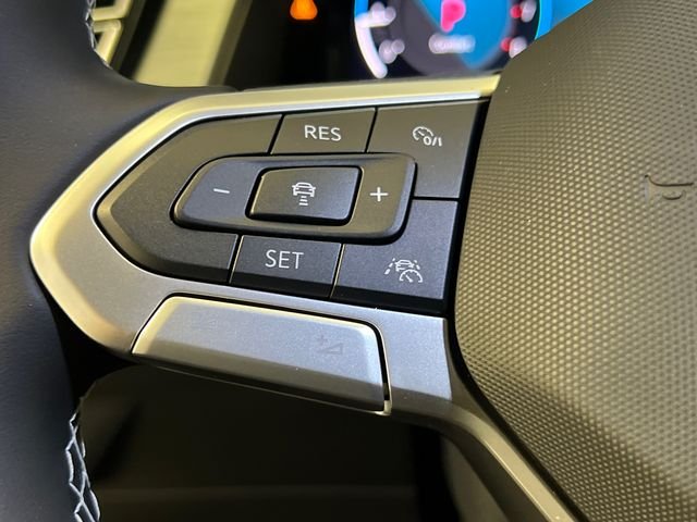 New 2026 White Volkswagen 2.0T SE w/Technology image 14