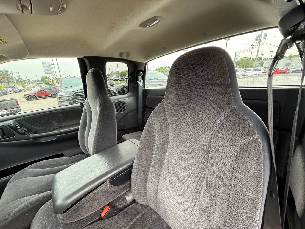 Used 2000 Black Dodge Sport image 14