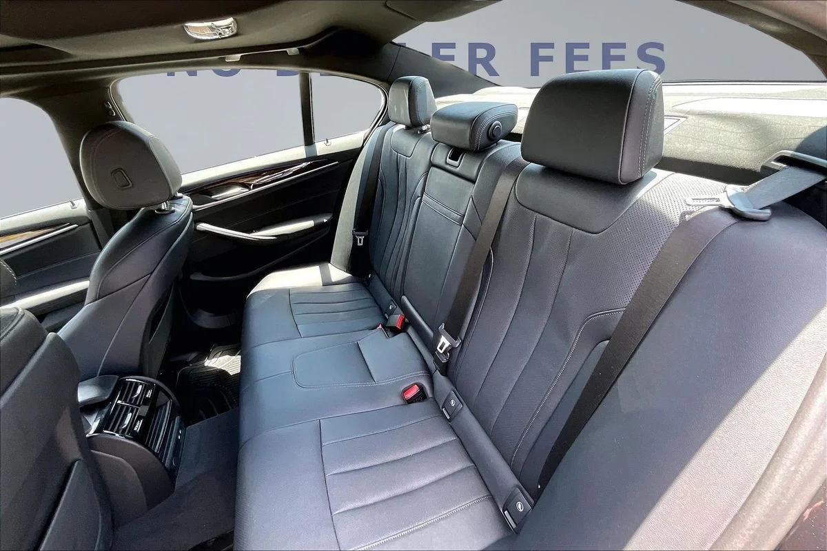 Used 2022  BMW i xDrive image 22