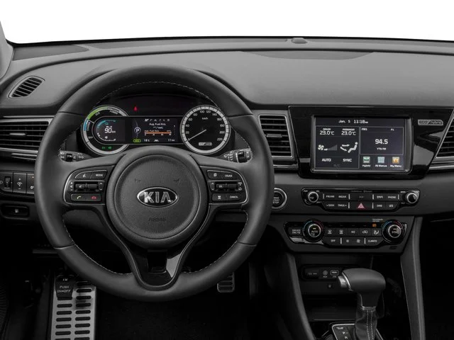 Used 2017 Snow White Pearl Kia FE image 10
